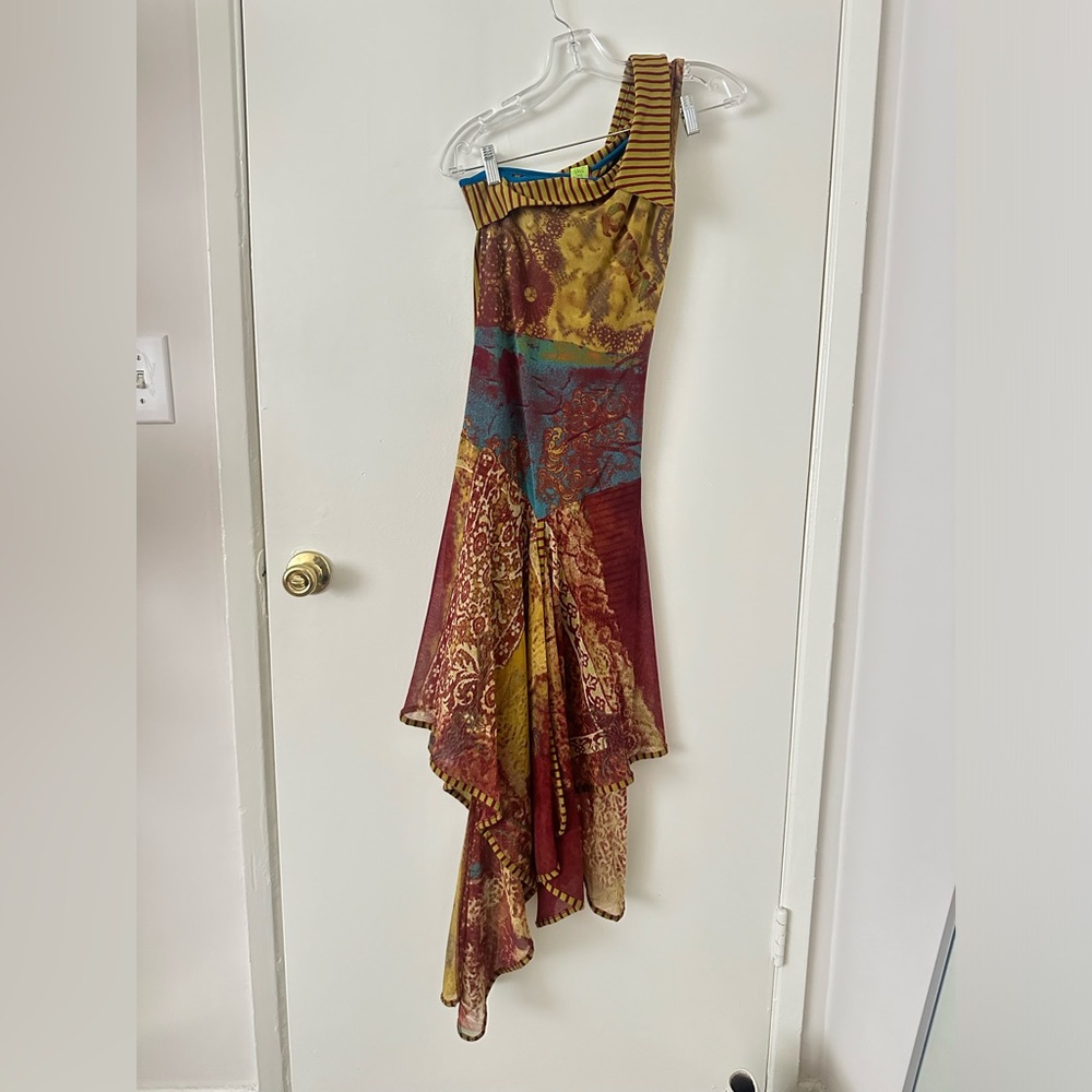 Save The Queen Asymmetrical Dress